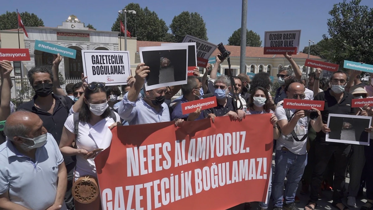 Gazetecilerden Polis Şiddetine Protesto