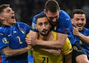Gianluigi Donnarumma transferi sonrası PSG'de kaleci sayısı 9'a çıktı
