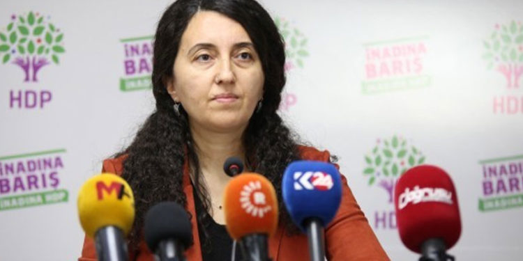 Günay: Her yere özel jetle giden iktidar yangını söndüremiyor