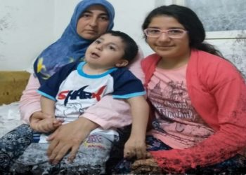 Hasta tutuklu Lütfi Koç’un eşi: ‘Eşimin içeride, çocuğumun dışarıda sağlık durumu kötü; ölüyoruz’