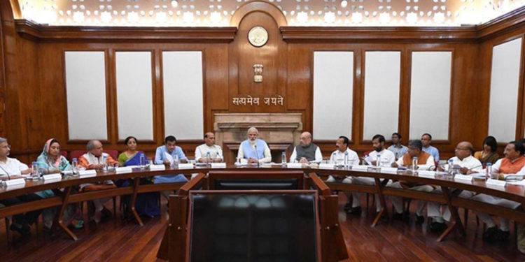 Hindistan'da 12 bakan kabine değişikliği kapsamında istifa etti