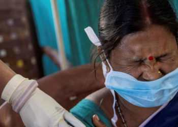 Hindistan'da sahte aşı skandalı: "2 bin 500 kişinin parasını alıp tuzlu su enjekte ettiler"