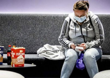 Hollanda'da gevşeme sonrası vakalar yeniden artınca hükümet bilim kurulundan acil tavsiye istedi, eğlence mekanları kapanma kararı aldı