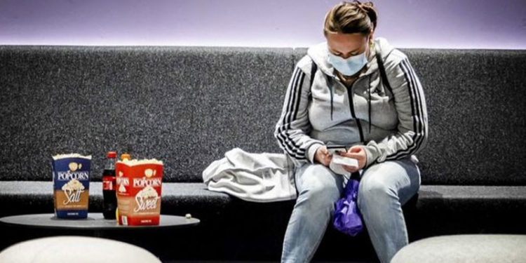 Hollanda'da gevşeme sonrası vakalar yeniden artınca hükümet bilim kurulundan acil tavsiye istedi, eğlence mekanları kapanma kararı aldı