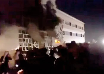 Irak'ta hastane yangınında hayatını kaybedenlerin sayısı 92'ye yükseldi; kurtarma çalışmaları devam ediyor