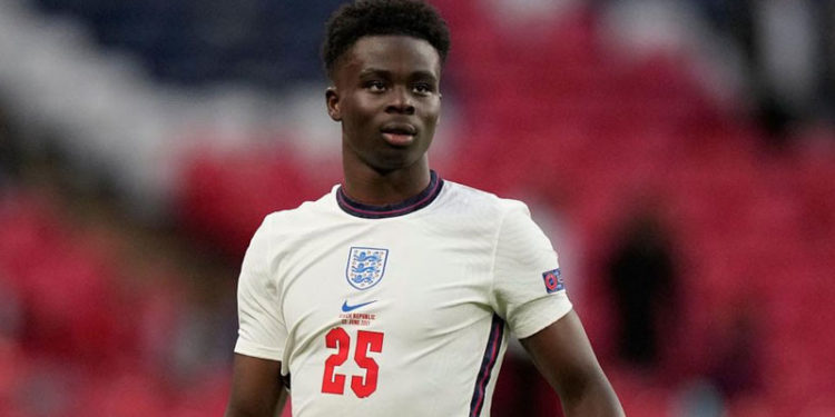 Irkçı saldırılara maruz kalan Saka: Buna benzer mesajlara aşinayım çünkü sosyal medya platformları, bunları önlemek için yeterince çaba sarf etmiyor