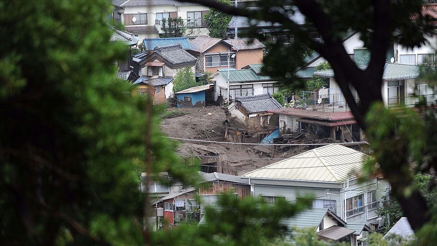 Japonya'da heyelan ve taşkın: 2 kişi öldü, 20 kişi kayıp