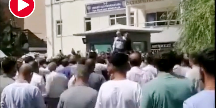 Kelkit’te vatandaşlar karakolu bastı: Katil polis istemiyoruz!