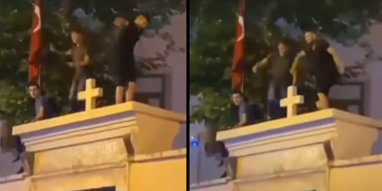 Kilise duvarında müzik eşliğinde dans eden 3 kişi gözaltına alındı