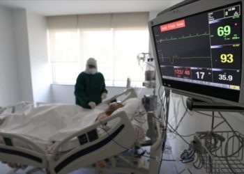 Koronavir&uuml;sten 35 kişi hayatını kaybetti