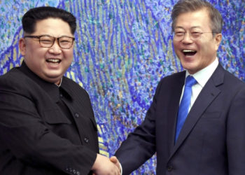 Kuzey ve Güney Kore arasında aylar sonra ilk telefon görüşmesi