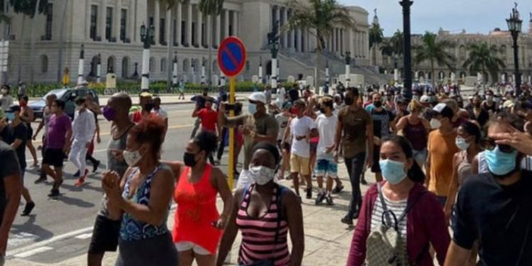 Küba'daki hükümet karşıtı eylemlerden sonra onlarca kişi gözaltına alındı