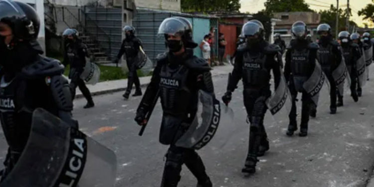 Küba'daki protestoların ardından en az 140 kişi tutuklandı veya kayboldu