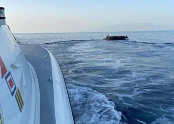 Kıbrıs açıklarında Türk gemisinin Rum sahil güvenik botuna uyarı ateşi açtığı iddiası