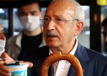 Kılıçdaroğlu'ndan kendisini 'İşte Cumhurbaşkanımız' diye karşılayan vatandaşa yanıt: Hele dur bir bakalım