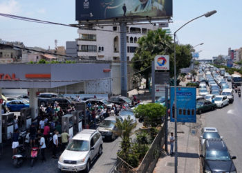 Lübnan'da stokların tükenmesinin ardından mazot dağıtımı durduruluyor