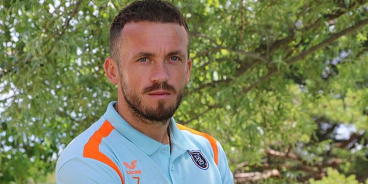 Medipol Başakşehirli futbolcu Edin Visca: Kariyerimi Başakşehir’de bitirmek istiyorum