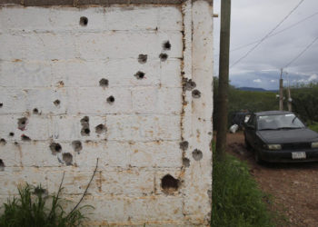 Meksika'da uyuşturucu çeteleri çatıştı: 18 ölü