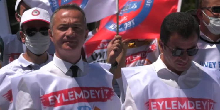 Memurlar Ankara'da eylemde: Nasıl gerçek enflasyona yetişebilirim?