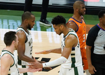 NBA finalinde Suns'ı yenen Milwaukee Bucks, seriyi eşitledi