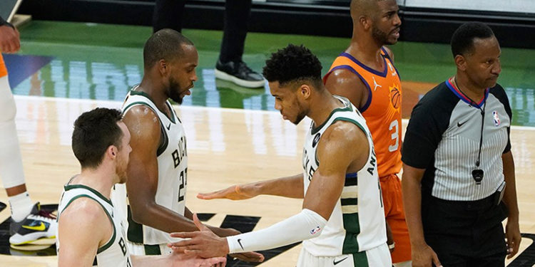 NBA finalinde Suns'ı yenen Milwaukee Bucks, seriyi eşitledi