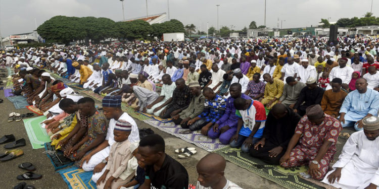 Nijerya'da artan Covid-19 vakaları nedeniyle iki eyalette bayram kutlamaları yasaklandı