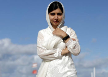 Nobel Barış Ödüllü Malala'nın yer aldığı ders kitapları, kendi ülkesindeki kitapçılardan toplatıldı