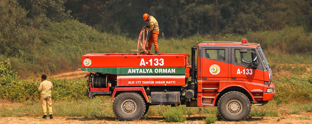 Orman Müdürlüğü: 71 orman yangınından 57'si kontrol altına alındı; devam eden 14 yangına müdahale sürüyor