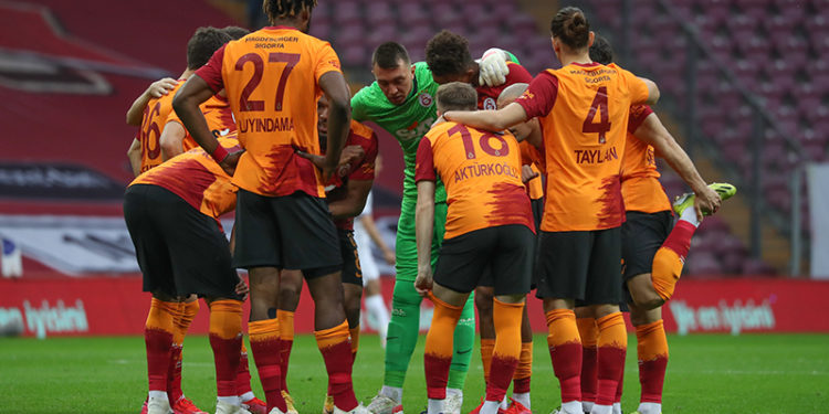 PSV Eindhoven-Galatasaray karşılaşmasının ilk 11'leri belli oldu