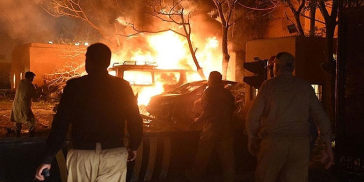 Pakistan'da patlama: 10 ölü, 39 yaralı