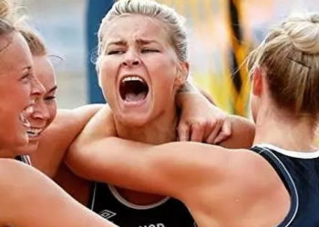 Plaj sporlarında cinsiyet ayrımcılığı tartışması: Norveç kadın hentbol takımına bikini giymedikleri için para cezası