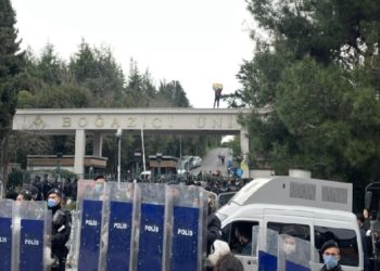 Prof. Dr. Cem Say, Boğaziçi’ndeki hukuksuzluğu ifşa etti: ‘Mahkeme bu fakülteyi kapatacak’