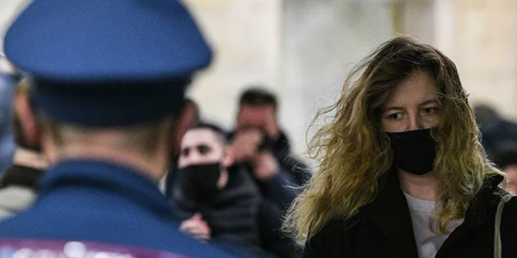 Rusya'da 697 can kaybıyla günlük Kovid-19 ölü sayısında yeni rekor kırıldı