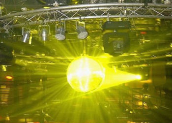 Sahte Covid belgesi: Hollanda'da negatif test sonucuyla girilen partide en az 165 kişi Covid’e yakalandı