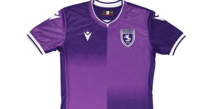 Samsunspor'dan kadına şiddete karşı mor forma