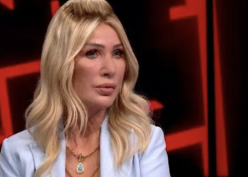 Selçuk Tektaş'ın vefatından etkilenen Seda Sayan'dan sahne kararı