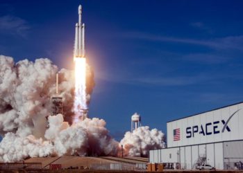 SpaceX, Jüpiter’in uydusu Europa’ya 178 milyon dolara gidecek