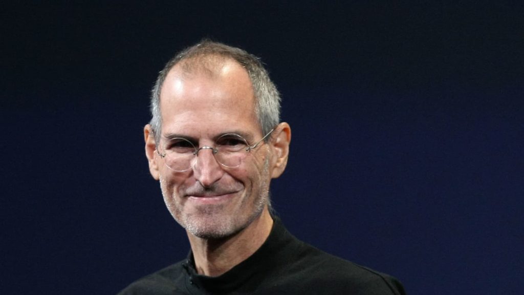 Steve Jobs'un 1973 yılında yazdığı iş başvurusu NFT olarak satışa çıkarıldı