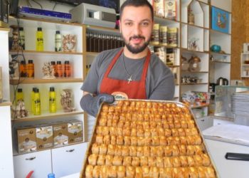 Süryanilerin 2 bin yıllık çöreği Matias’ın elinde lezzet buluyor