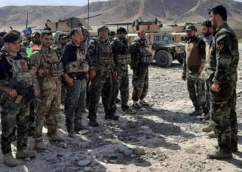 Tacikistan Afgan sınırına 20 bin asker gönderiyor