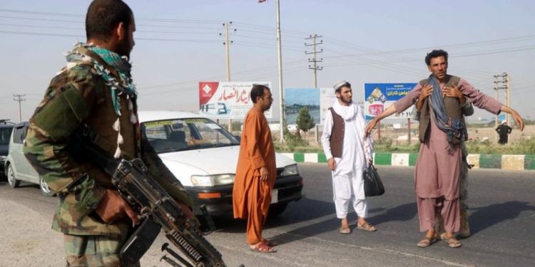 Taliban, Afganistan'ın yüzde 90'ını kontrol ettiklerini öne sürdü, Savunma Bakanlığı yalanladı