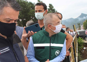 Tarım ve Orman Bakanı Bekir Pakdemirli sel bölgesinde: Vatandaşımız kendini korumanın yollarını arayacak