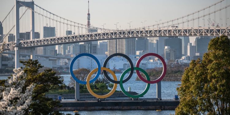 Tokyo'ya gelen olimpiyat sporcularında ilk pozitif Covid-19 vakasına rastlandı