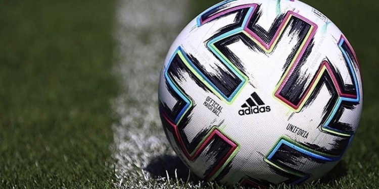 Türk futbol kulüpleri 5 yılın ardından yurt dışından bonservisli oyuncu transferinde açık verdi