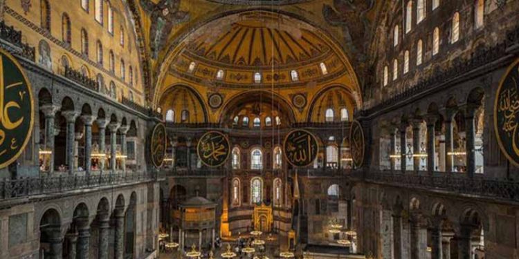 UNESCO, Ayasofya ve Kariye için Türkiye'ye süre verdi