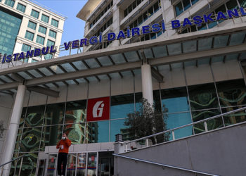 Vergi daireleri pazartesi günü saat 19.00'a kadar açık olacak