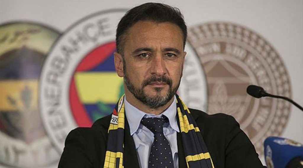 Vitor Pereira kaç yıllık sözleşmeye imza attı?