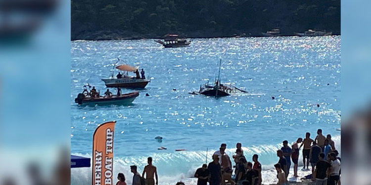 Ölüdeniz'de tur teknesi battı; bir çocuk yaşamını yitirdi