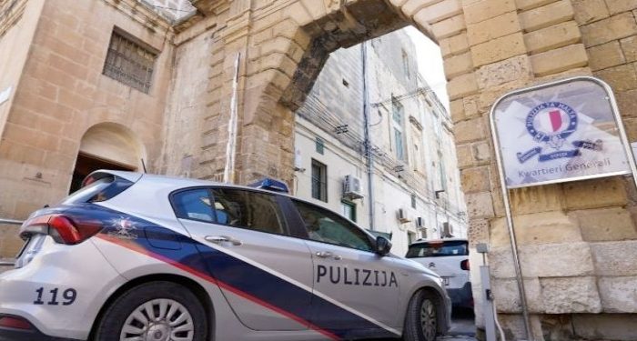 İki kadın öğretmen Malta’da tutuklandı