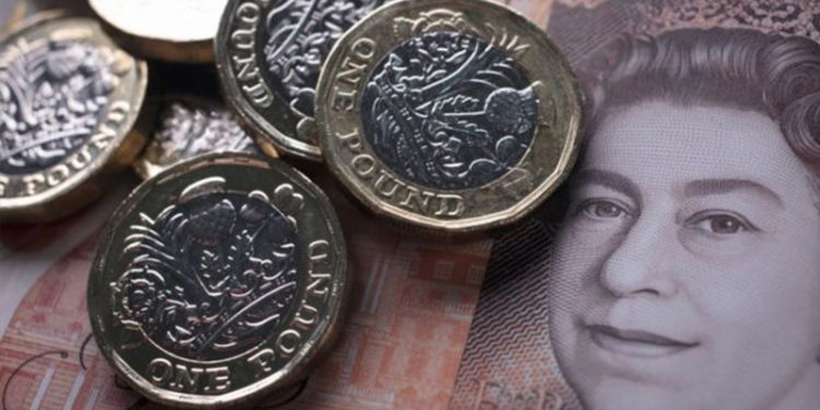 İngiltere'de enflasyon, hazineye 8.7 milyar sterlin değerinde rekor faiz ödetti